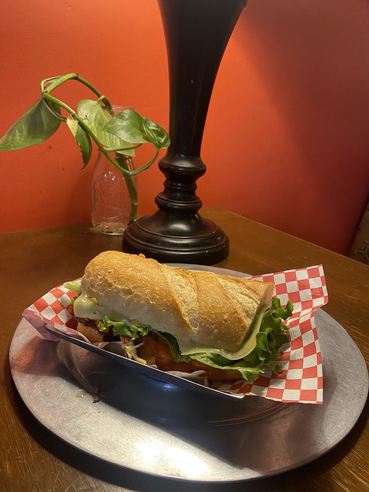 La Buena Mesa Bistro Bar