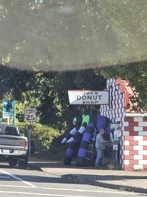 Joe's Donut Shop by null
