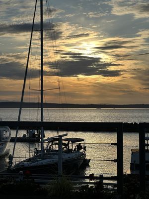 Anthony's HomePort Edmonds by null