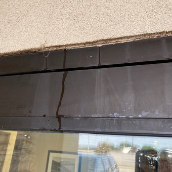 Comfort Inn and Suites - Entry door that drips all over you when you enter - Hotels Near Me - Belton, Texas Comfort Inn and Suites - Entry door that drips all over you when you enter - Hotels Near Me - Belton, Texas