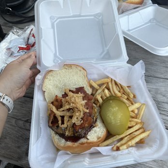 Kite & Key - Kite & Key Burger - American Near Me - Philadelphia, Pennsylvania