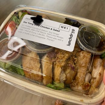 Roost & Roast - A little sad that they forgot to pack the roti and curry sauce that I paid an additional $4.50 for. - Thai Near Me - Palo Alto, California