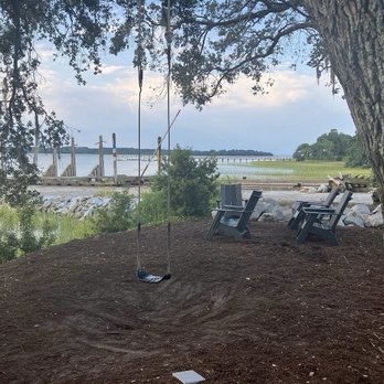Benny's Coastal Kitchen - Swing and lounging area - Seafood Near Me - Hilton Head Island, South Carolina Benny's Coastal Kitchen - Swing and lounging area - Seafood Near Me - Hilton Head Island, South Carolina