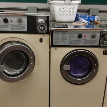 Pure Laundry - The small machines are 2$ and the larger one is for 4$, both are considered of a smaller size. - Laundromat Near Me - Flushing, New York Pure Laundry - The small machines are 2$ and the larger one is for 4$, both are considered of a smaller size. - Laundromat Near Me - Flushing, New York