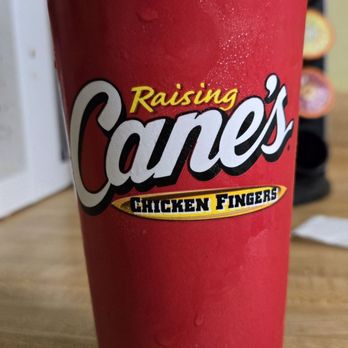 Raising Cane's Chicken Fingers - Sweet tea is sweet!! - Fast Food Near Me - Gainesville, Florida