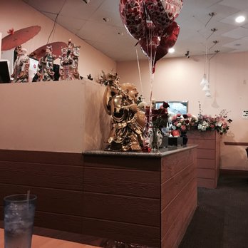 Mei Mei - Front counter... they are selling Valentine's Day balloons, it's never too late...lol - Chinese Near Me - Patterson, California Mei Mei - Front counter... they are selling Valentine's Day balloons, it's never too late...lol - Chinese Near Me - Patterson, California