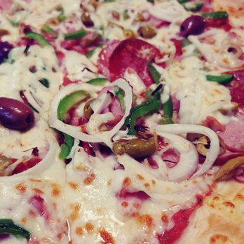 14 Bis Pizzeria - Supreme pizza - Pizza Near Me - Orlando, Florida