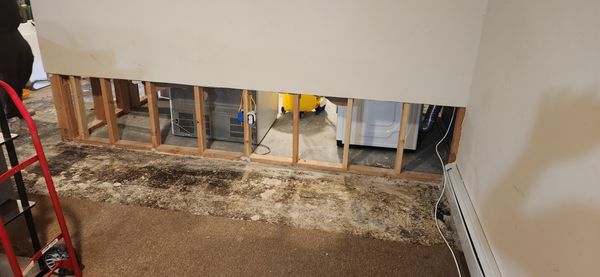 24/7 Plumbing & Restoration Logo