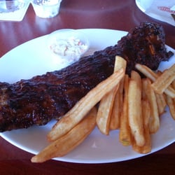St. Louis Bar & Grill - Portion size and taste were both disappointing.