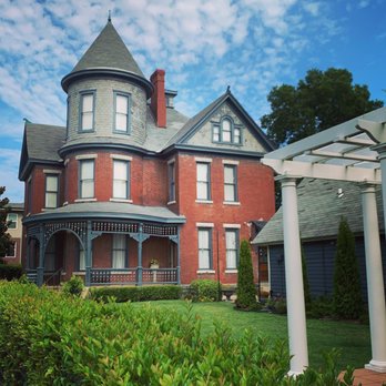 The Baker - The property is so much bigger than just the main house. Big yard! - Hotels Near Me - North Little Rock, Arkansas The Baker - The property is so much bigger than just the main house. Big yard! - Hotels Near Me - North Little Rock, Arkansas