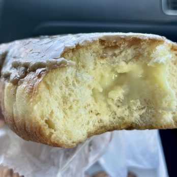 Mr D's Donuts - Maple long John filled with Bavarian cream - Donuts Near Me - Shawnee, Kansas