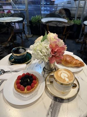 Le Parisien Bakery by null
