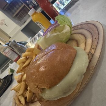Calla - Cheese burger - Bars Near Me - Monterey, California Calla - Cheese burger - Bars Near Me - Monterey, California