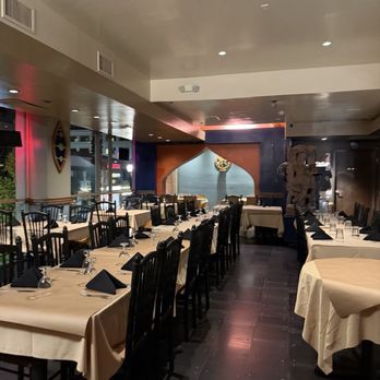 New Delhi Palace - Inside - Indian Near Me - Pasadena, California