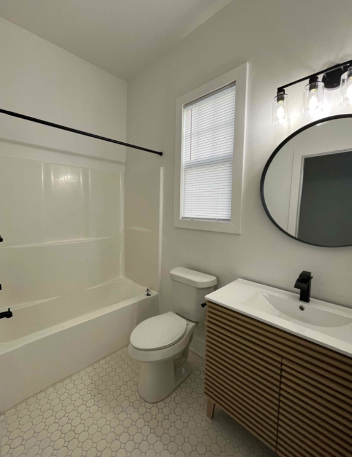 Slide of Singer Contracting