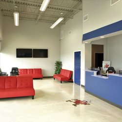 NextCare Urgent Care, Cibolo - Open waiting area with comfortable seating.