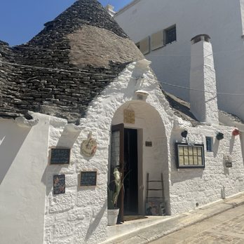 Rosakri Apulia - Entrance - Cafes Near Me - Alberobello, BA