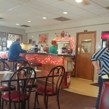 Spencer Restaurant - Cute decor - American Near Me - Spencer, Ohio