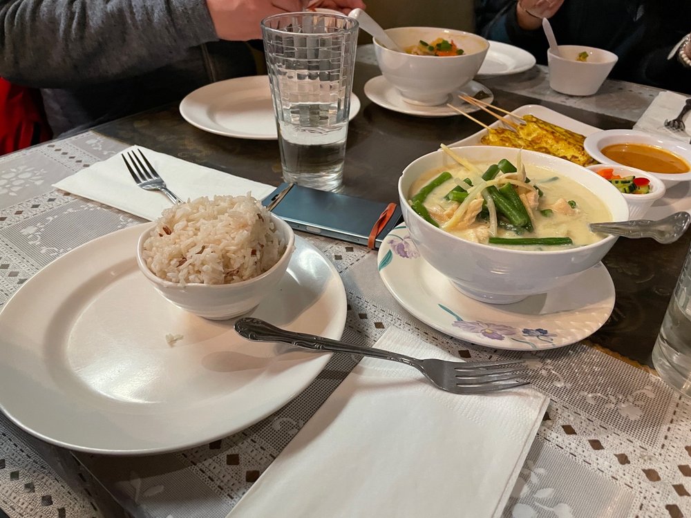 Food from Phonthip Style Thai Restaurant