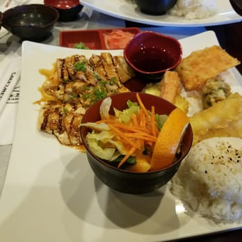 Sake 2 Me Sushi - Sushi Bars Near Me - Simi Valley, California