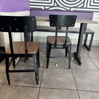 Taco Bell - food and trash on floor - Fast Food Near Me - Columbus, Ohio Taco Bell - food and trash on floor - Fast Food Near Me - Columbus, Ohio