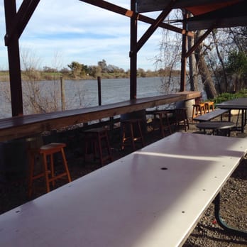 Dinky Diner - Picnic area.  Clean with a great view. - Food Trucks Near Me - Clarksburg, California