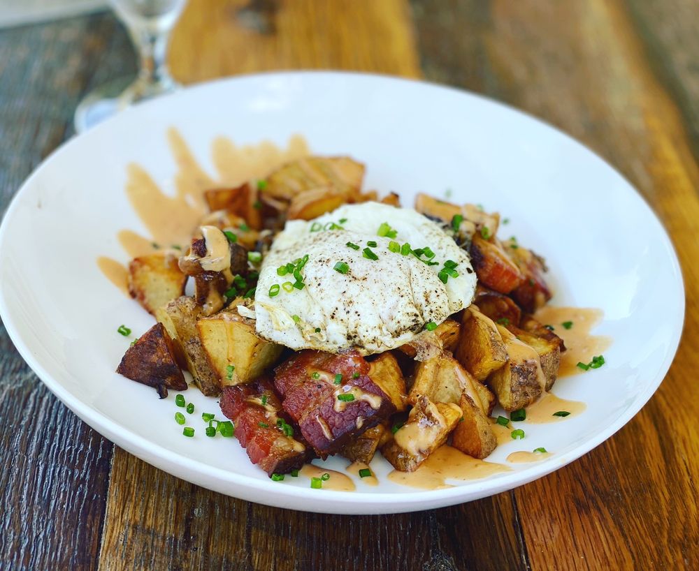 WEST END WINE BAR & PUB Updated August 2024 123 Photos & 169