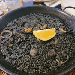 Alta Taverna Picca Dilly - Squid ink paella