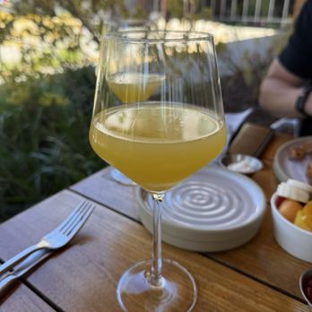 Roger Bar & Restaurant - Mimosa - New American Near Me - Mountain View, California