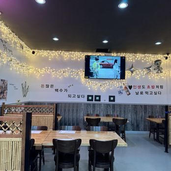T-Fish Sushi and Roll - Sushi Bars Near Me - Los Angeles, California T-Fish Sushi and Roll - Sushi Bars Near Me - Los Angeles, California