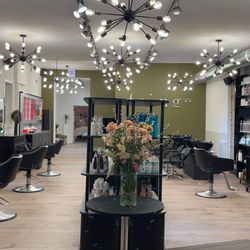 Modern Clean Interior with expert trusted stylists providing the Best Highlights in Chicago.
