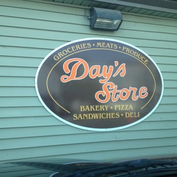 Day's Store - Grocery Near Me - Belgrade Lakes, Maine