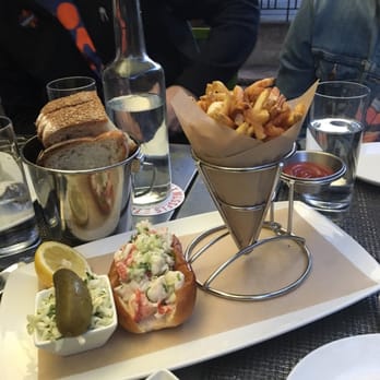 Flex Mussels - Fries and lobster roll - Seafood Near Me - New York, New York Flex Mussels - Fries and lobster roll - Seafood Near Me - New York, New York