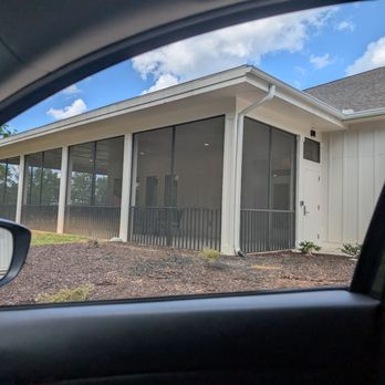 Carillion Oaks - Screened in back porch. - Memory Care Near Me - Madison, Alabama Carillion Oaks - Screened in back porch. - Memory Care Near Me - Madison, Alabama
