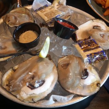 Federal House - Gigantic raw oysters. And delicious too. - American Near Me - Annapolis, Maryland Federal House - Gigantic raw oysters. And delicious too. - American Near Me - Annapolis, Maryland