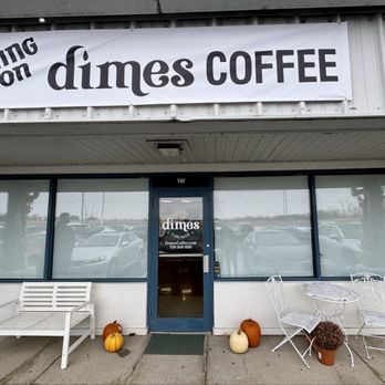 Dimes Coffee Lounge - Outside - Coffee & Tea Near Me - Frankfort, Illinois