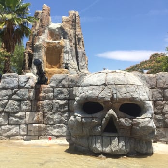 Six Flags Hurricane Harbor - Water Parks Near Me - Valencia, California Six Flags Hurricane Harbor - Water Parks Near Me - Valencia, California