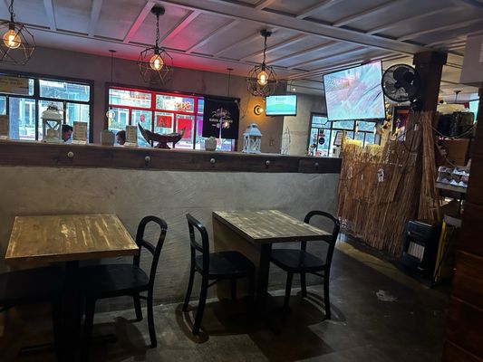 RIZE THAI SUSHI by null