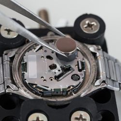 FIX ALL SmartPhone Repair - Watch battery replacement