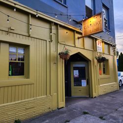 Canary - Exterior
