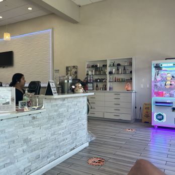 Polished Nail Lounge - Front check in and waiting area - Nail Salons Near Me - Chatsworth, California