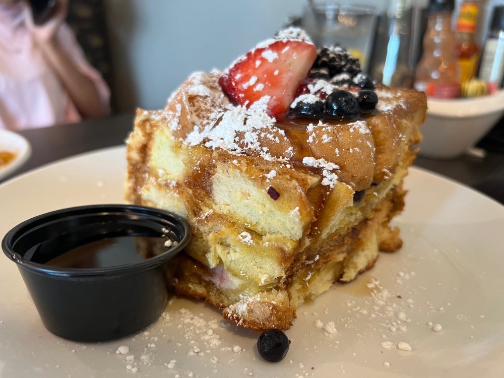 FRENCH TOAST BISTRO 100 Photos & 90 Reviews 43225 Ford Rd, Canton