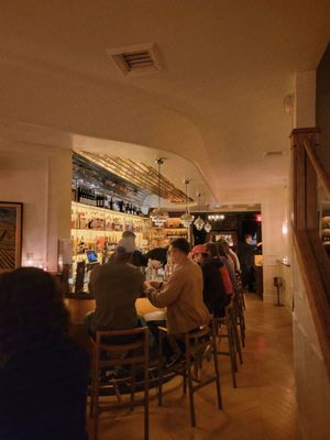 Maison Bar À Vins by null