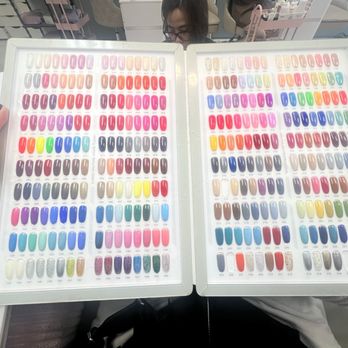 L Beauty  - Gel colors - Nail Salons Near Me - Pasadena, California