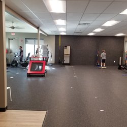 Edge Physical Therapy - Physical therapy area.