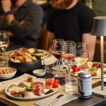 Antonelli's Cheese - Cheese Tasting Classes Near Me - Austin, Texas