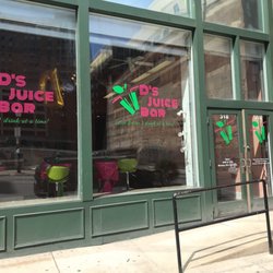 D's Juice Bar - Front entrance