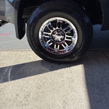 Les Schwab Tire Center - Super Service! - Tires Near Me - Tigard, Oregon