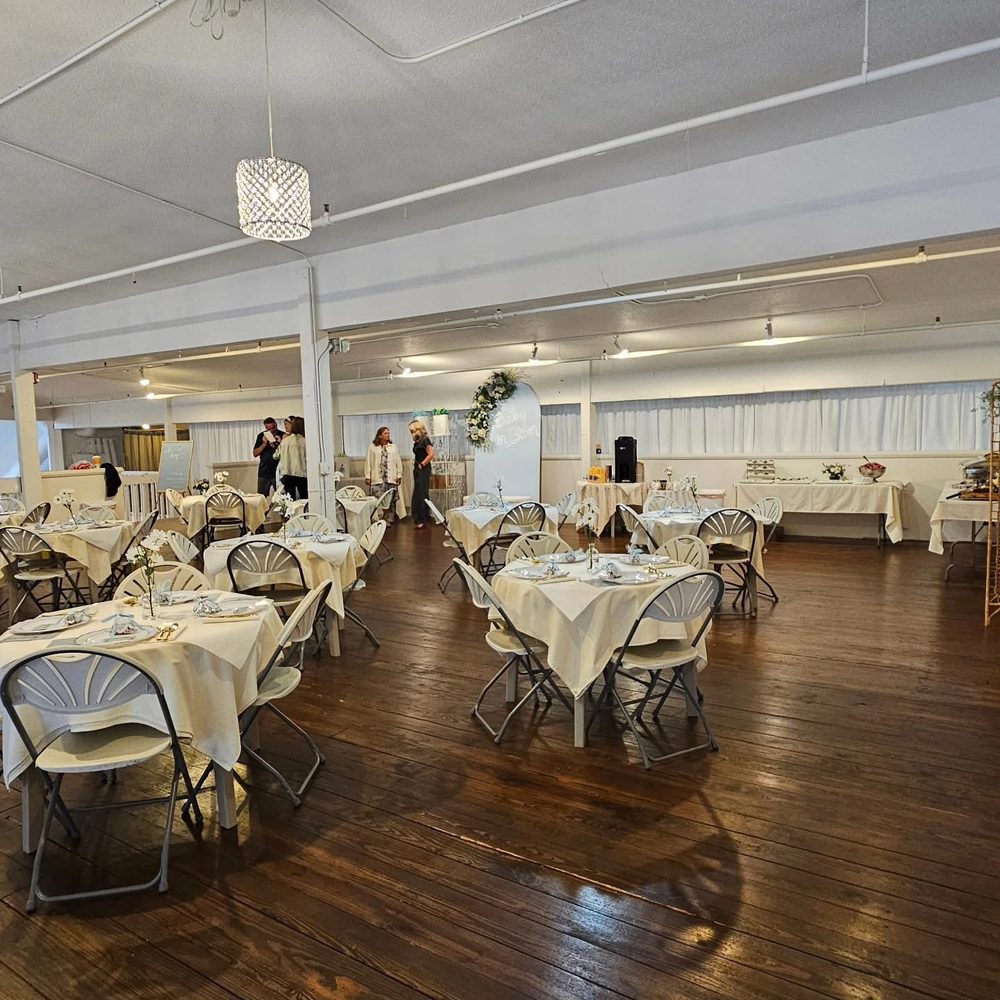 Suite Dreams Bedrooms & Stuff for Kids - wedding in Windsor Heights, IA