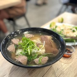 Pho Nic - Build your own pho: brisket & meatball with fresh wide noodle (pho gau bo vien) - yum!